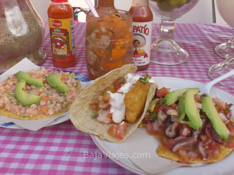 Gastronomía típica de Ensenada en el Mercado de Mariscos.