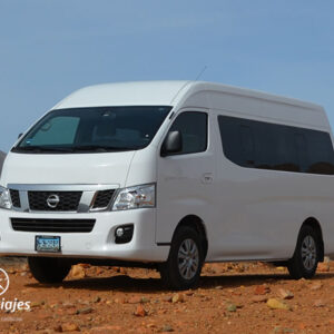 Van Tipo Nissan Urvan o Toyota Hiace. Transporte turístico en Baja California.