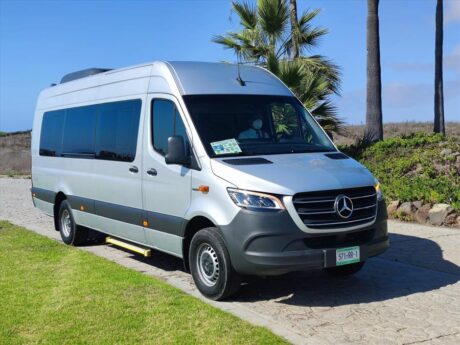 Transporte Privado en Van Sprinter 15-19 Pasajeros, Baja California